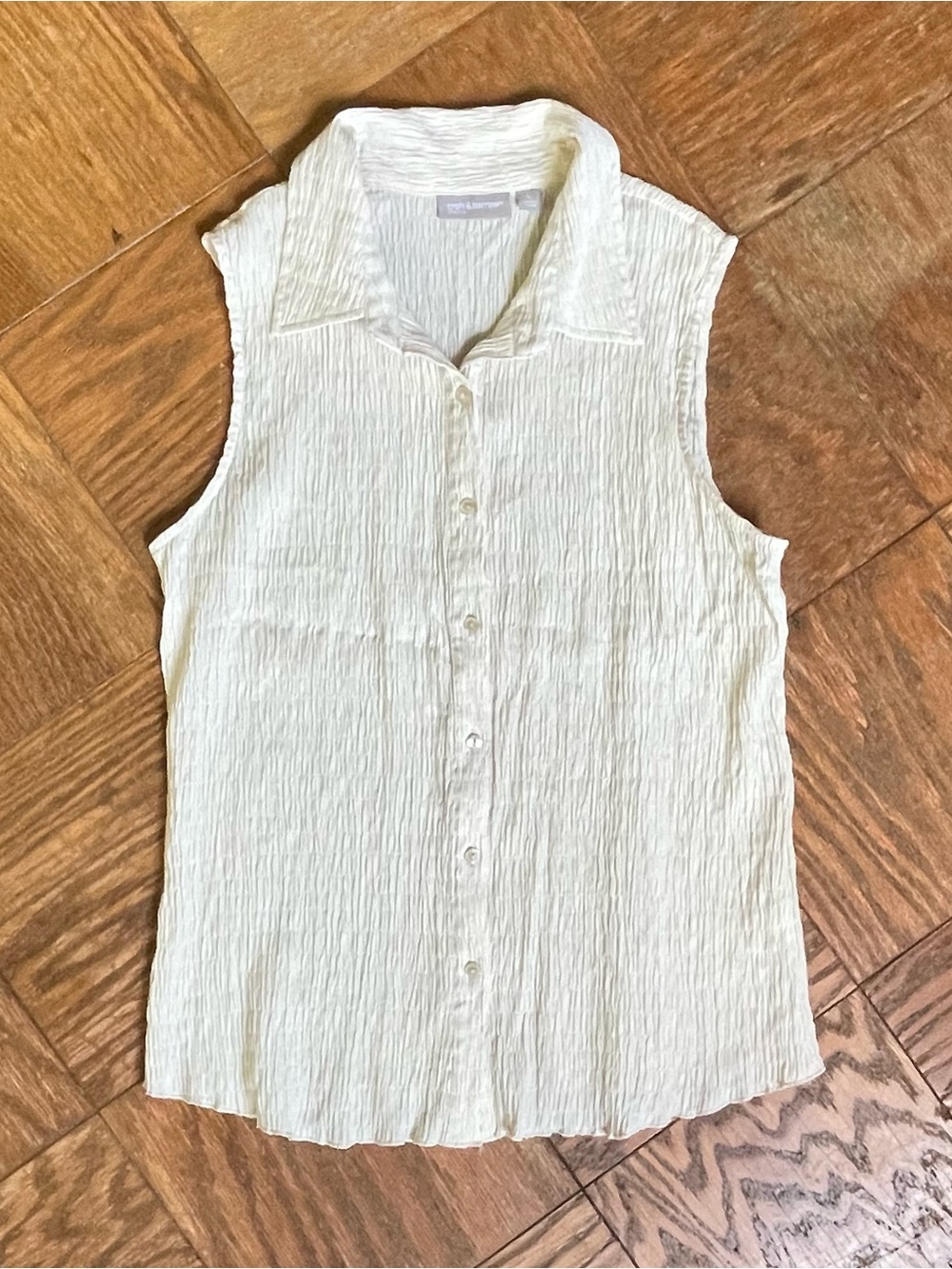 Croft & Barrow White Crinkle Textured Sleeveless Button Up Collared Shirt Large
